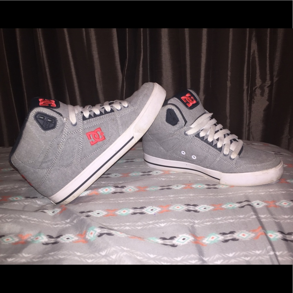 DC High Tops - SIZE 7.5